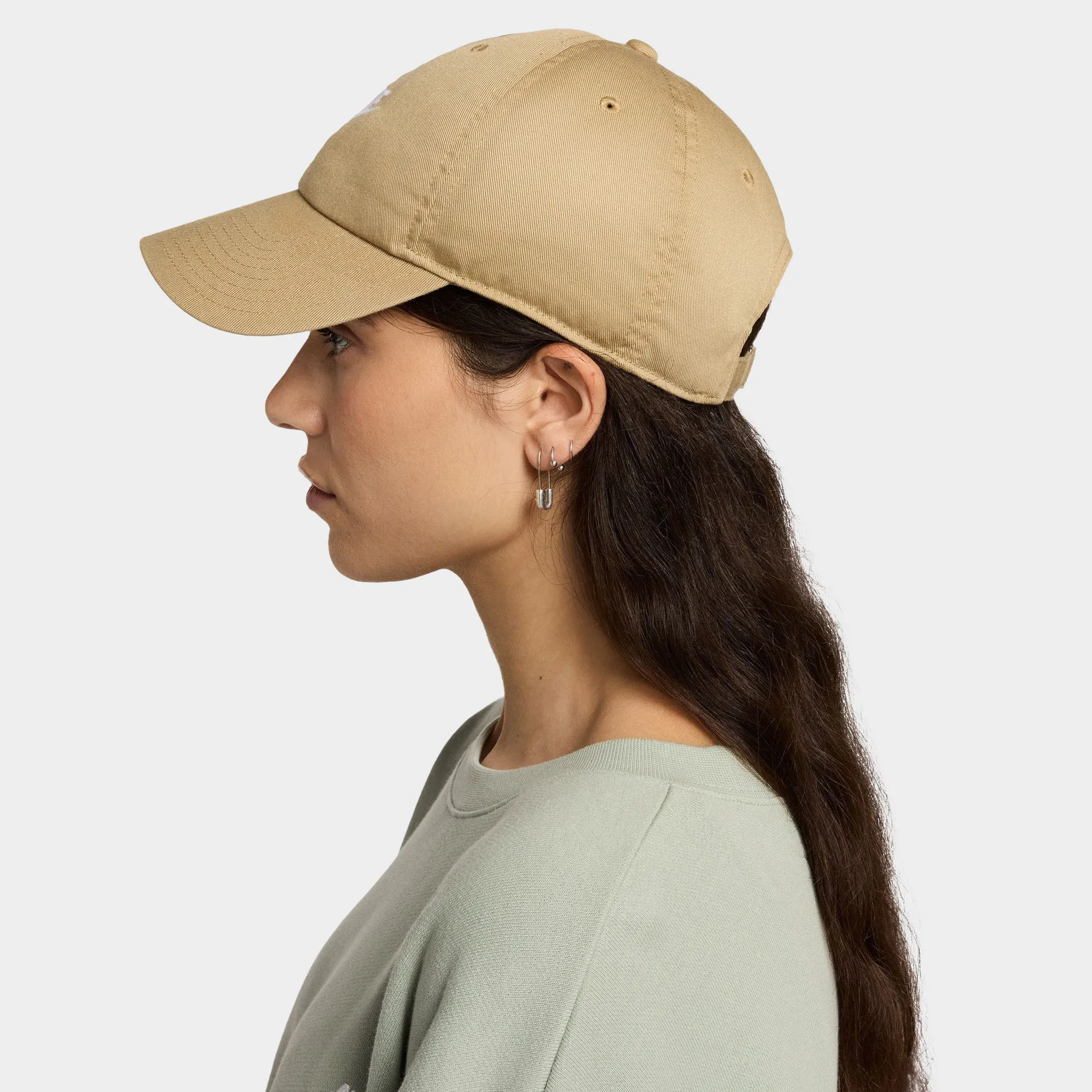 Nike Club Unstructured Futura Wash Cap Beige/ White