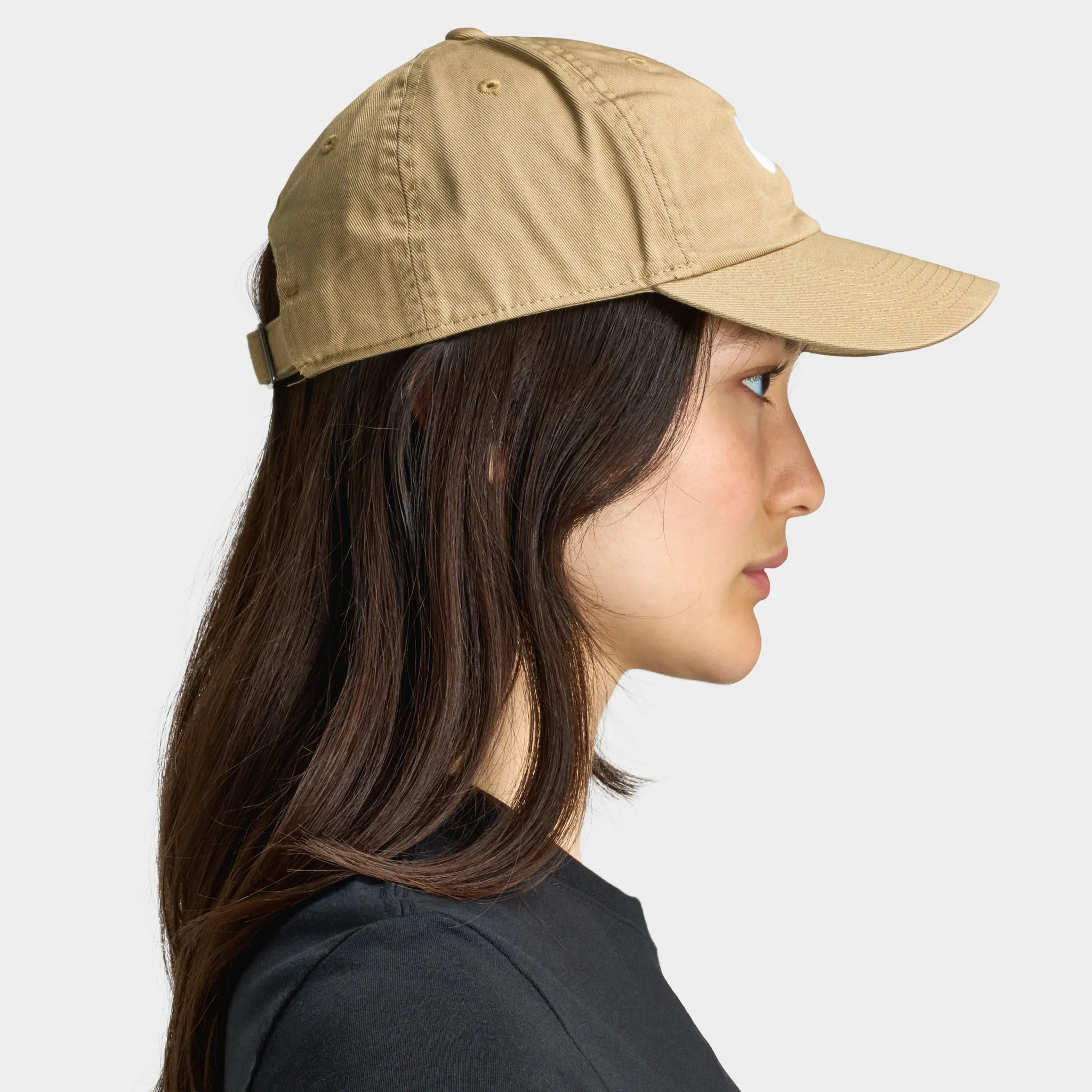 Nike Club Unstructured Futura Wash Cap Beige/ White